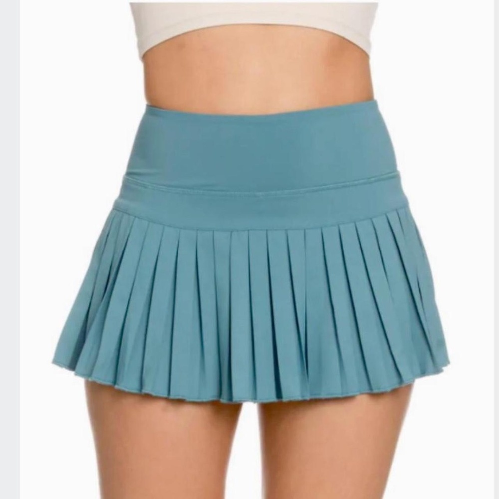 Blue gold hinge skirt